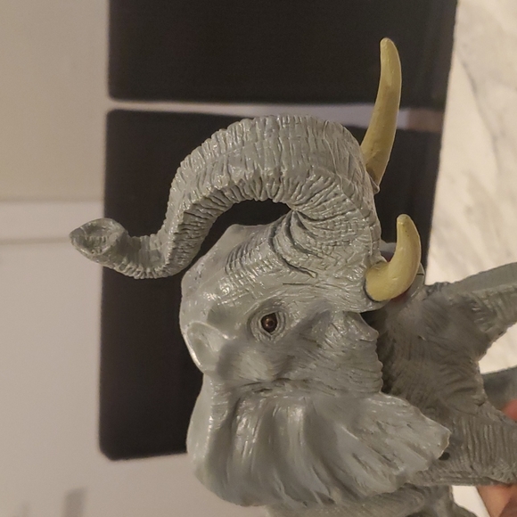 Animal Planet Discovery - Toys R Us Exclusive Elephant Toy - with Sound - 12" - Picture 4 of 9